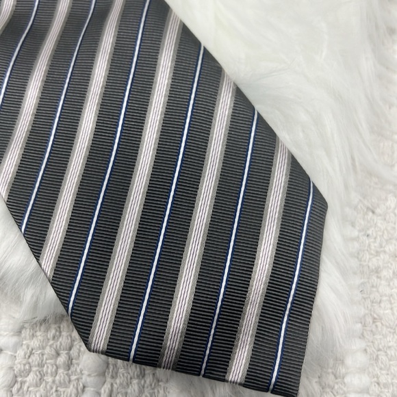 Brioni Stripe Ripp Silk Tie Men’s Necktie - Picture 1 of 10